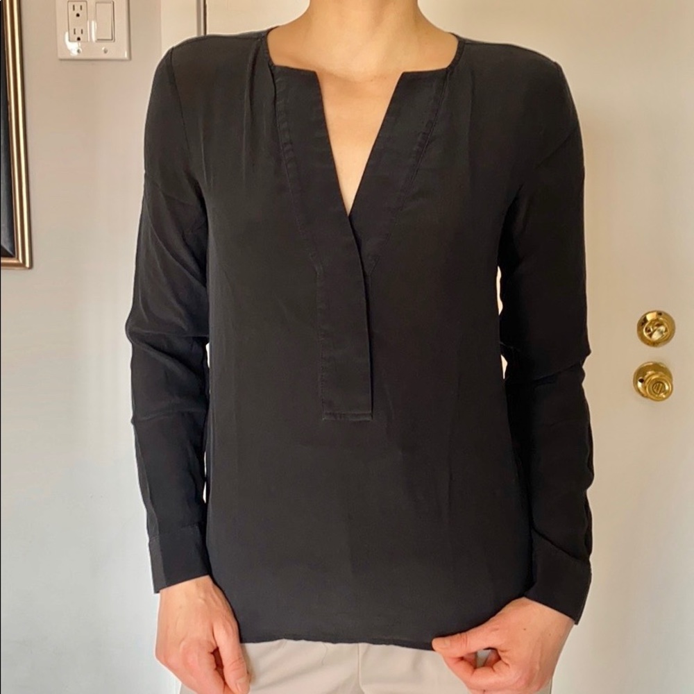Banana Republic Black Silk V- neck Blouse - Picture 2 of 5